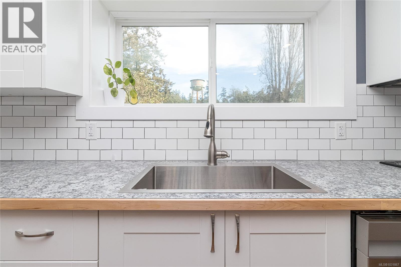 3072 MALLARD AVE - 29