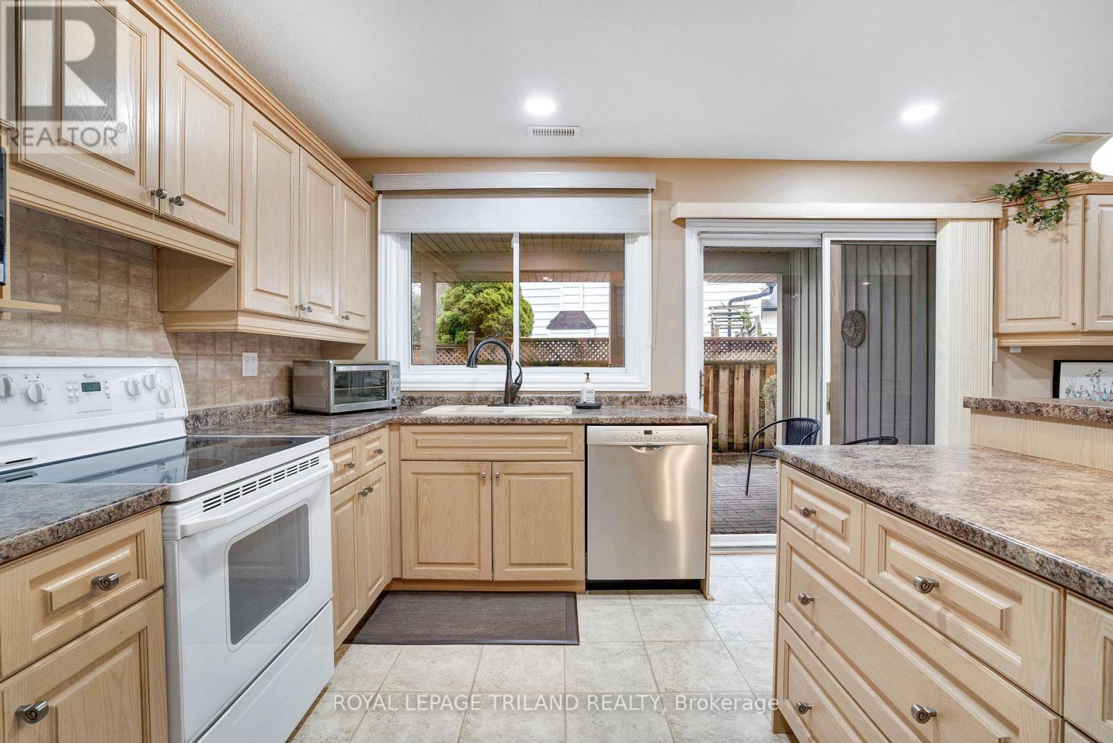 31 EDGEHILL ROAD Property Photo