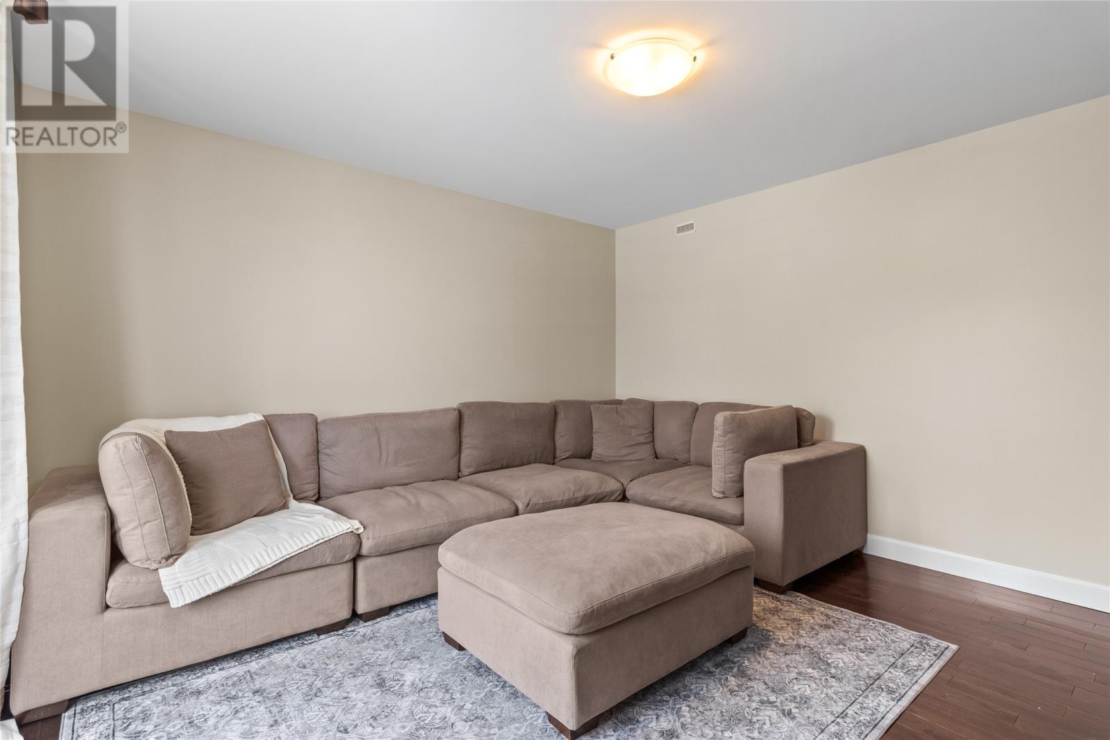 15 Tampa Drive — photo 11