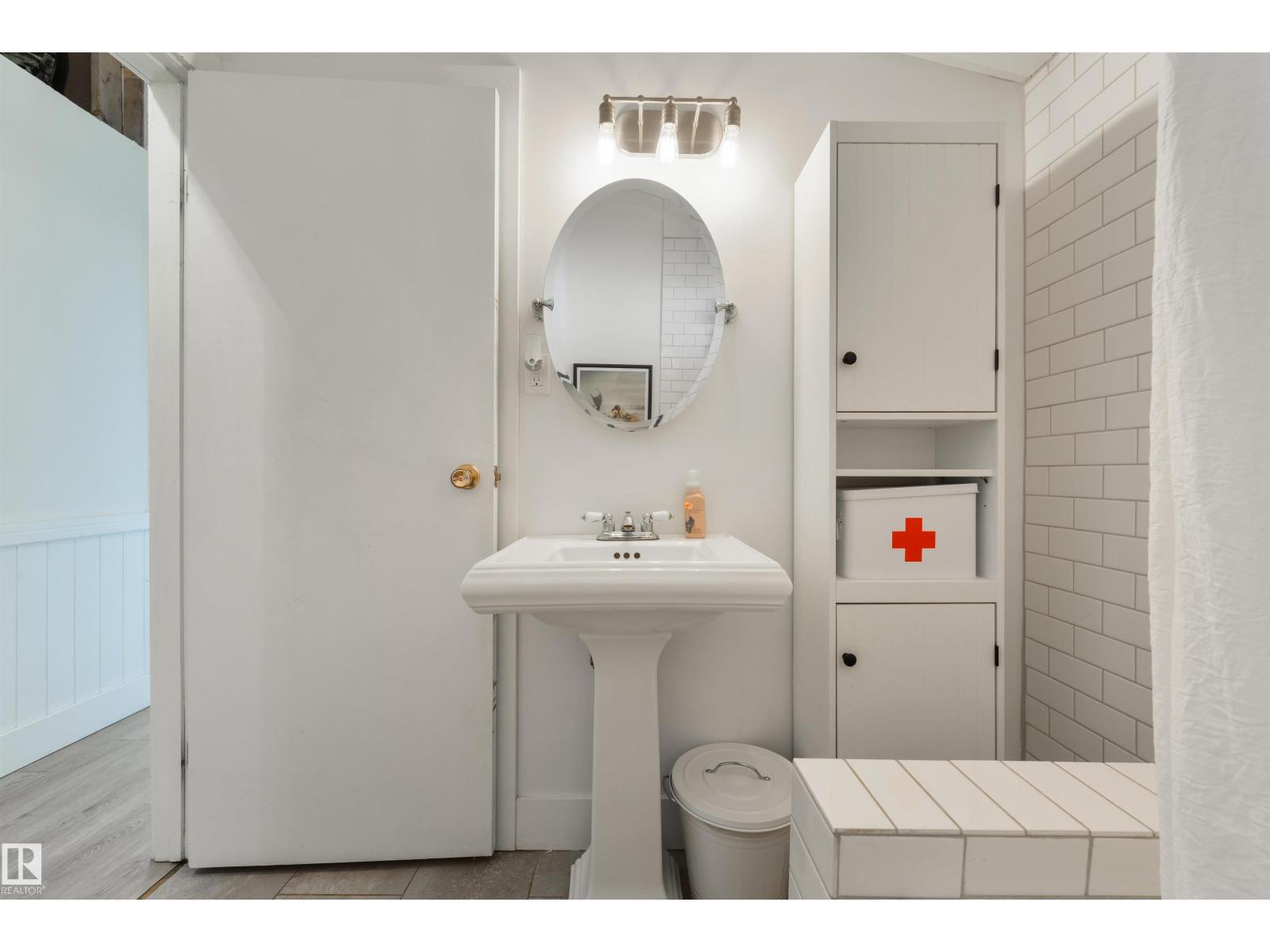 820 8 ST - 32