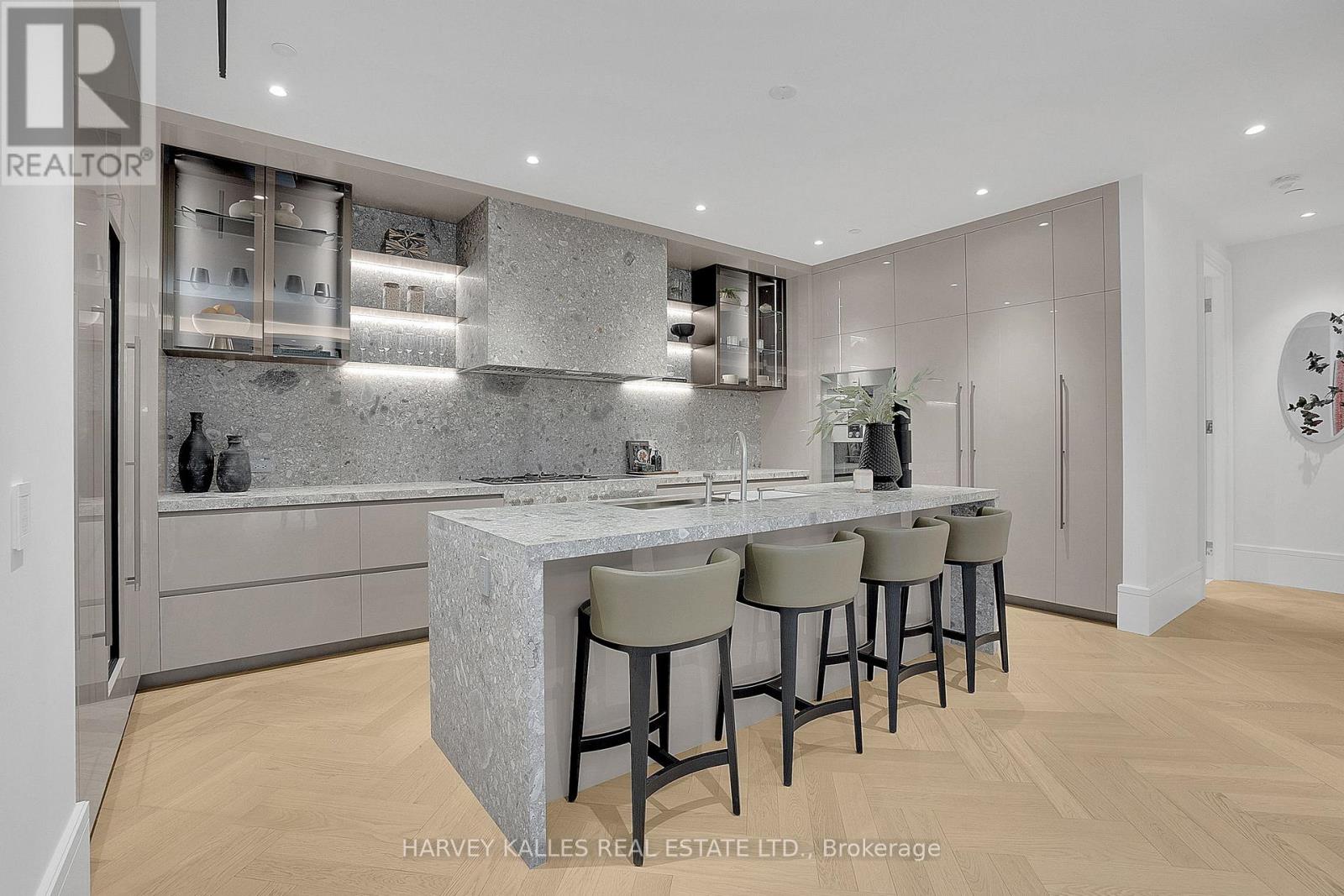 #104 7 DALE AVENUE - 17