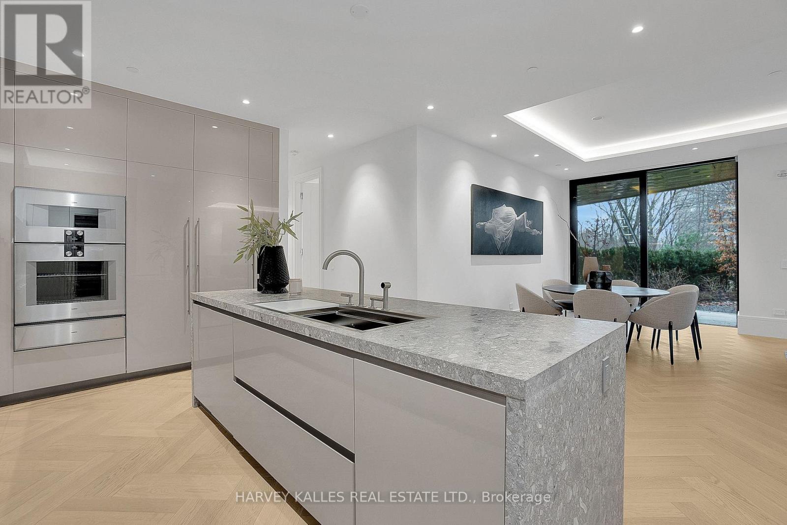#104 7 DALE AVENUE - 18