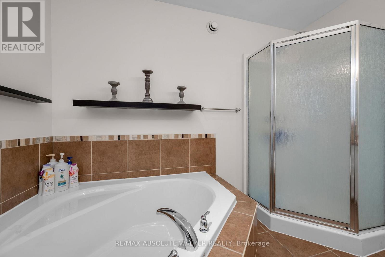 1024 MARCONI AVENUE — photo 15