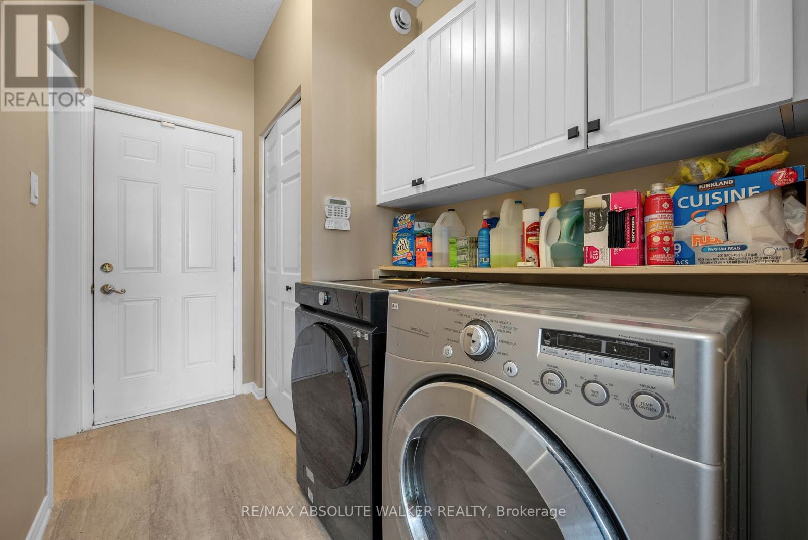 1024 MARCONI AVENUE — photo 19