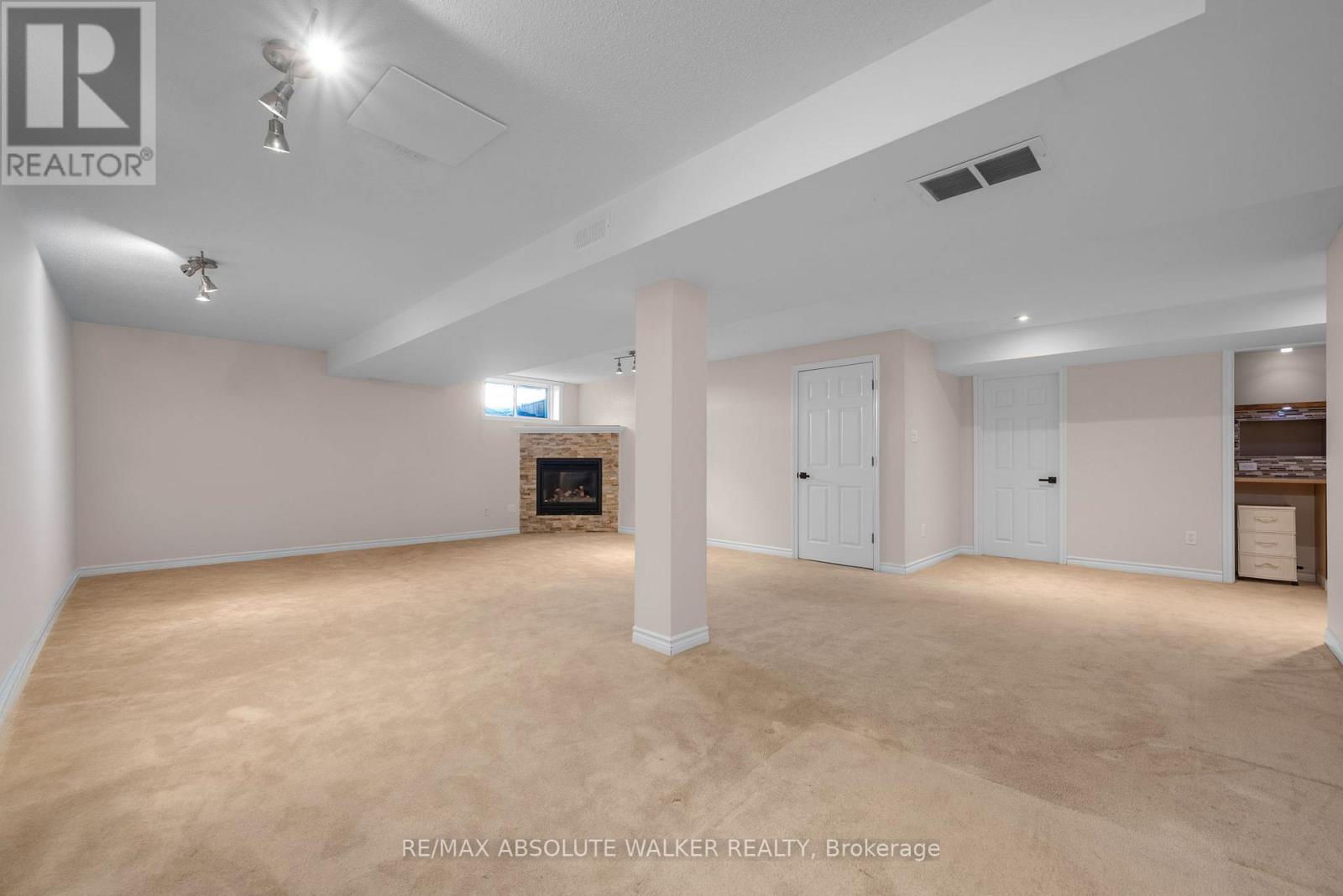 1024 MARCONI AVENUE — photo 24