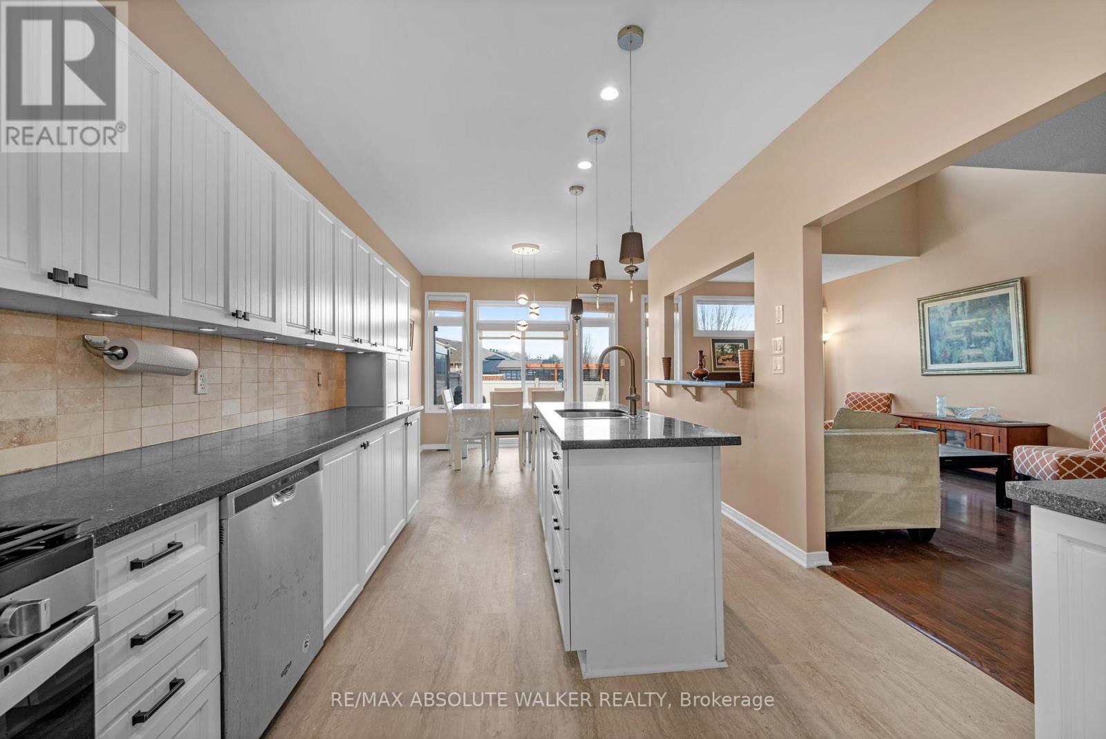 1024 MARCONI AVENUE — photo 9