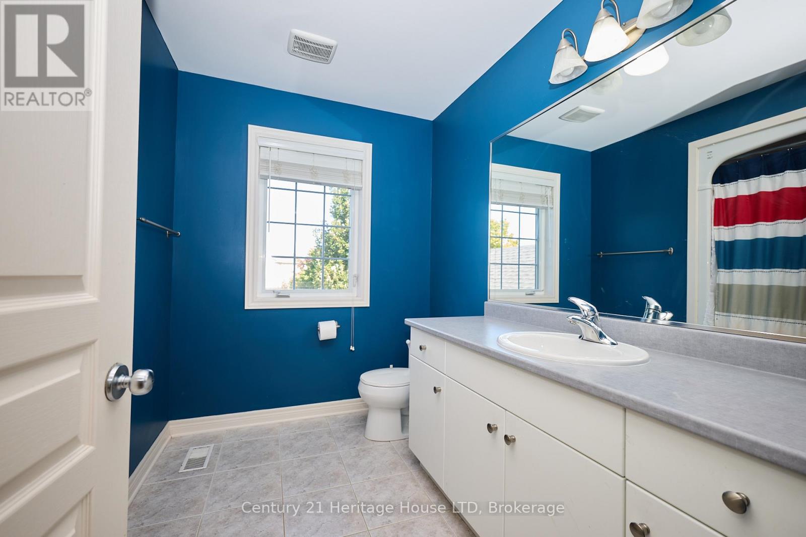 4 ARLENE STREET - 26