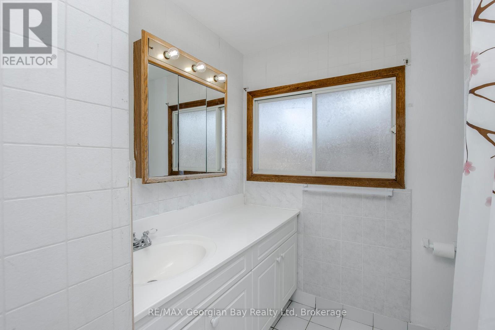 648 MANLY STREET — photo 21