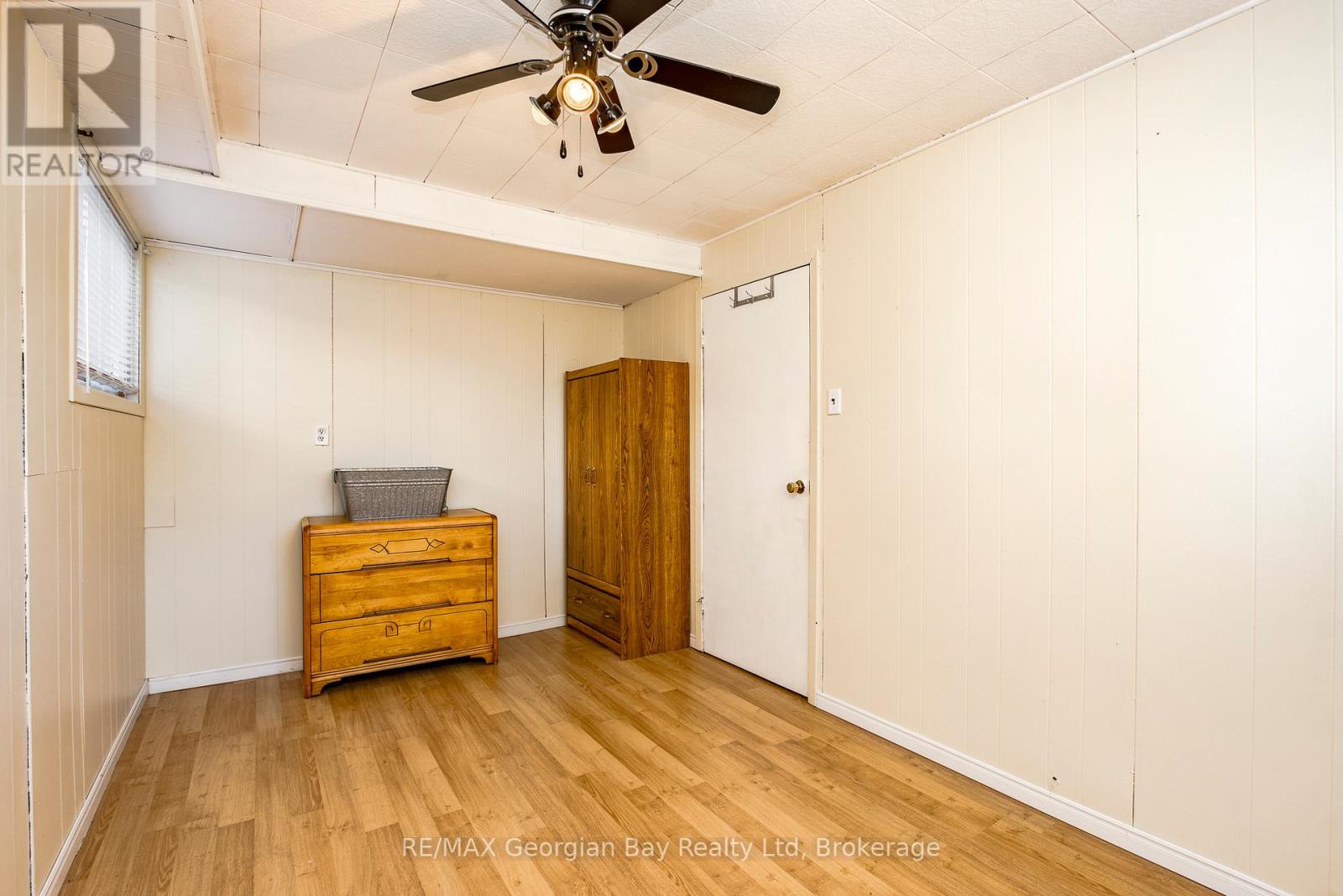 basement bedroom