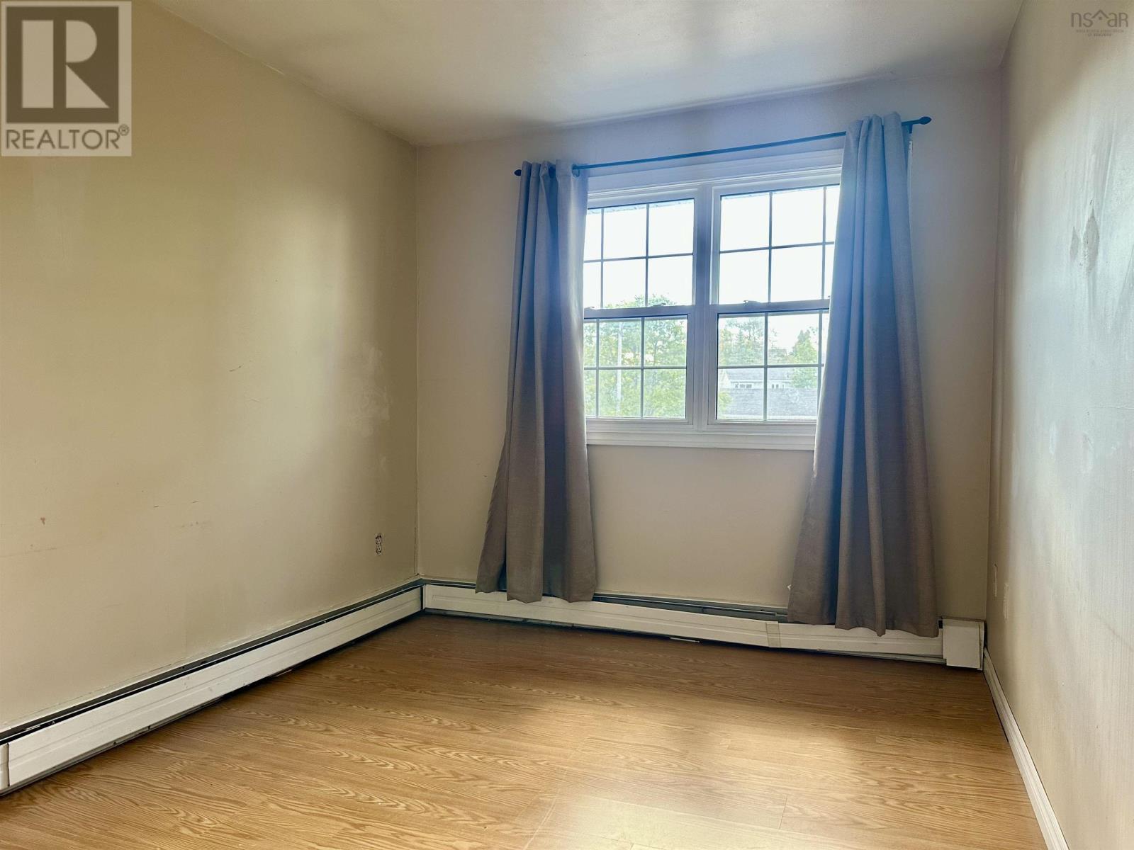 Property 28 of 32 of 3 Grants Court