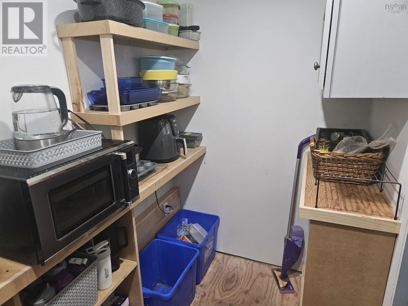 Property 27 of 44 of 10563 Hwy #2 Highway