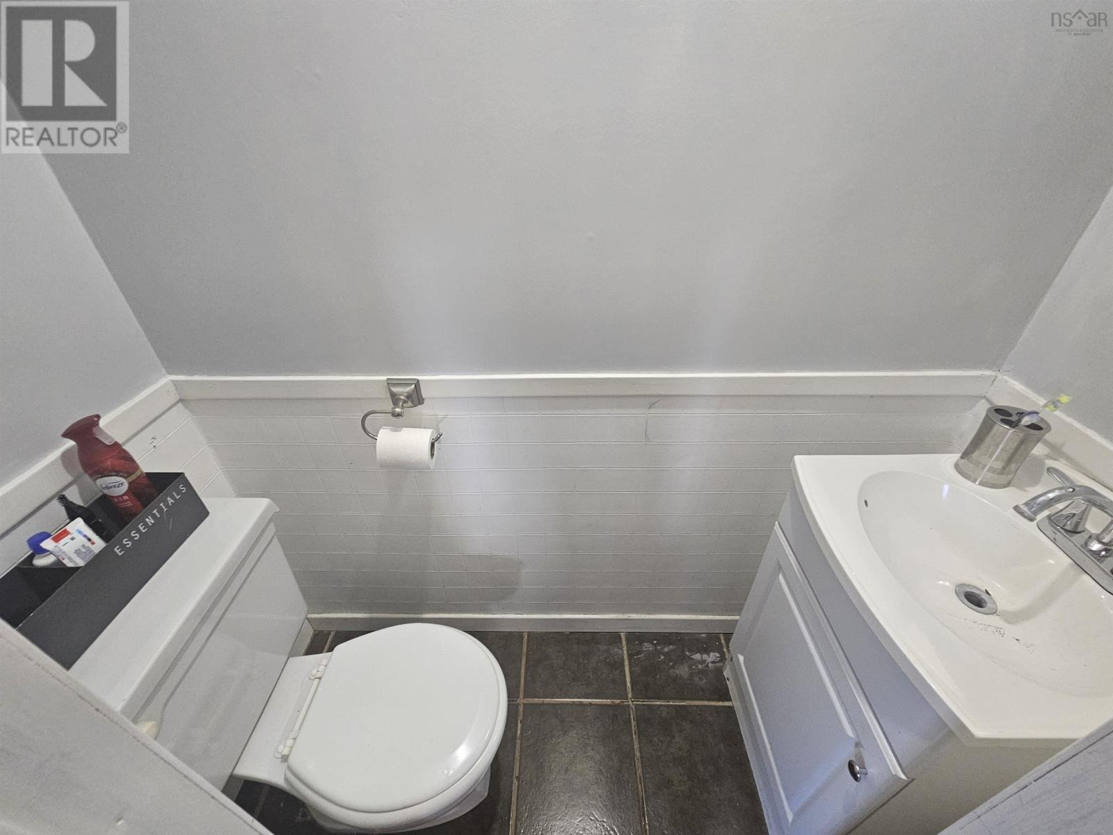 Property 33 of 44 of 10563 Hwy #2 Highway