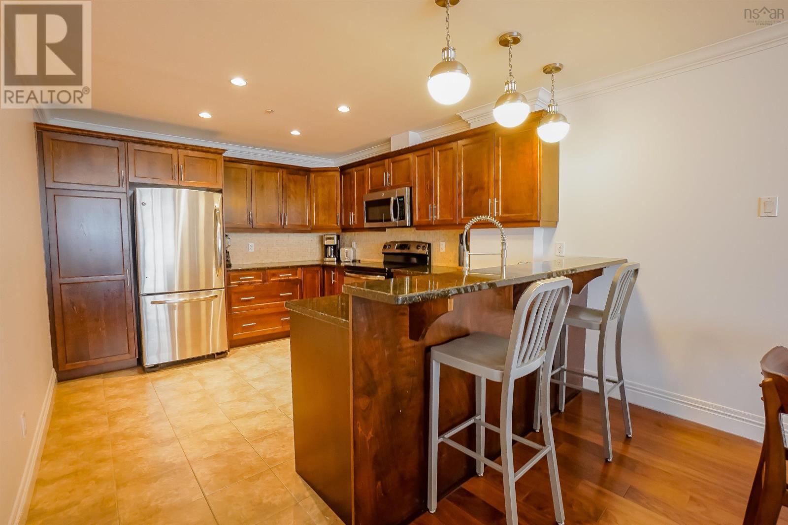 Property 12 of 38 of 1002 1445 South Park Street