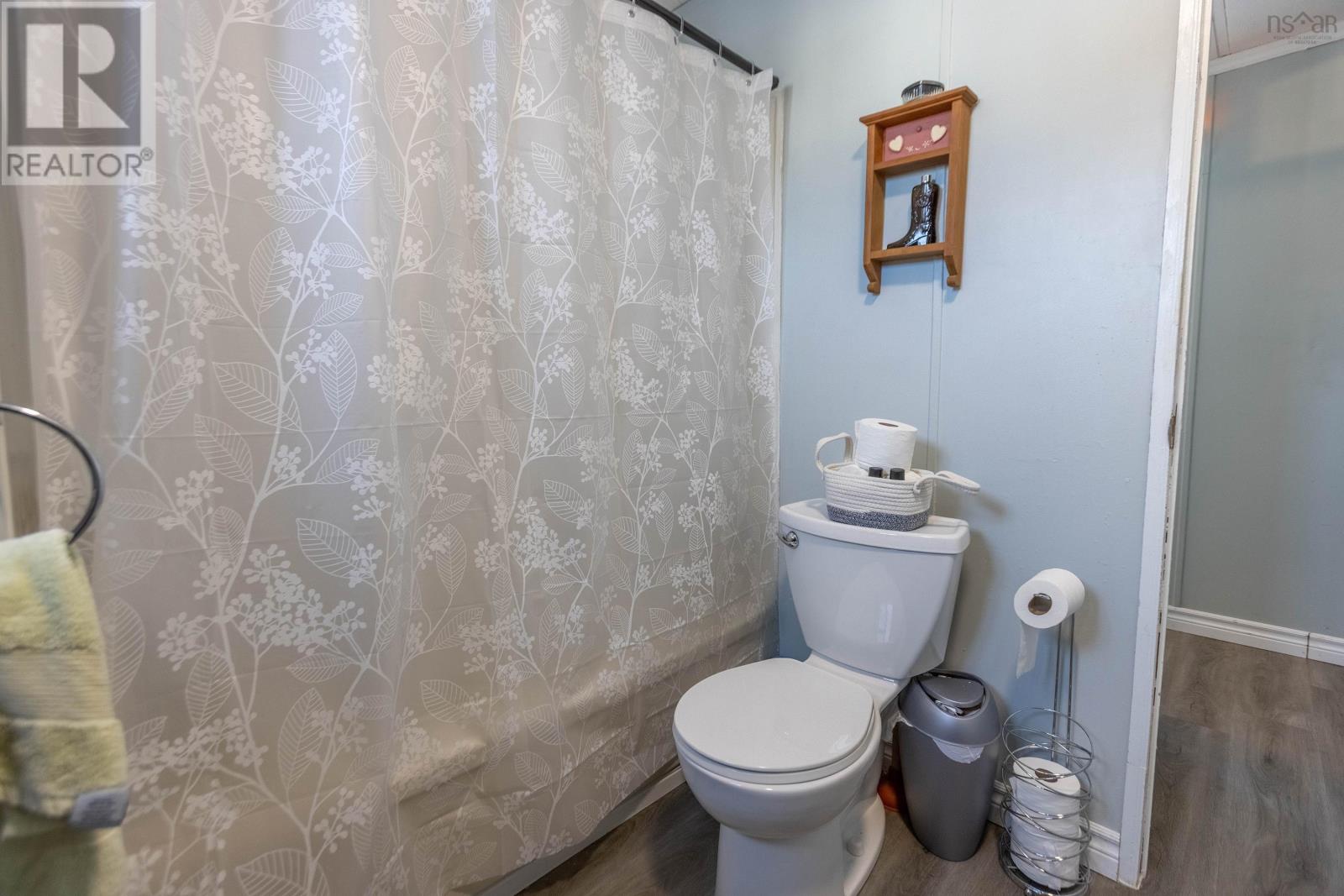 Property 16 of 24 of 4 Bayview Crescent