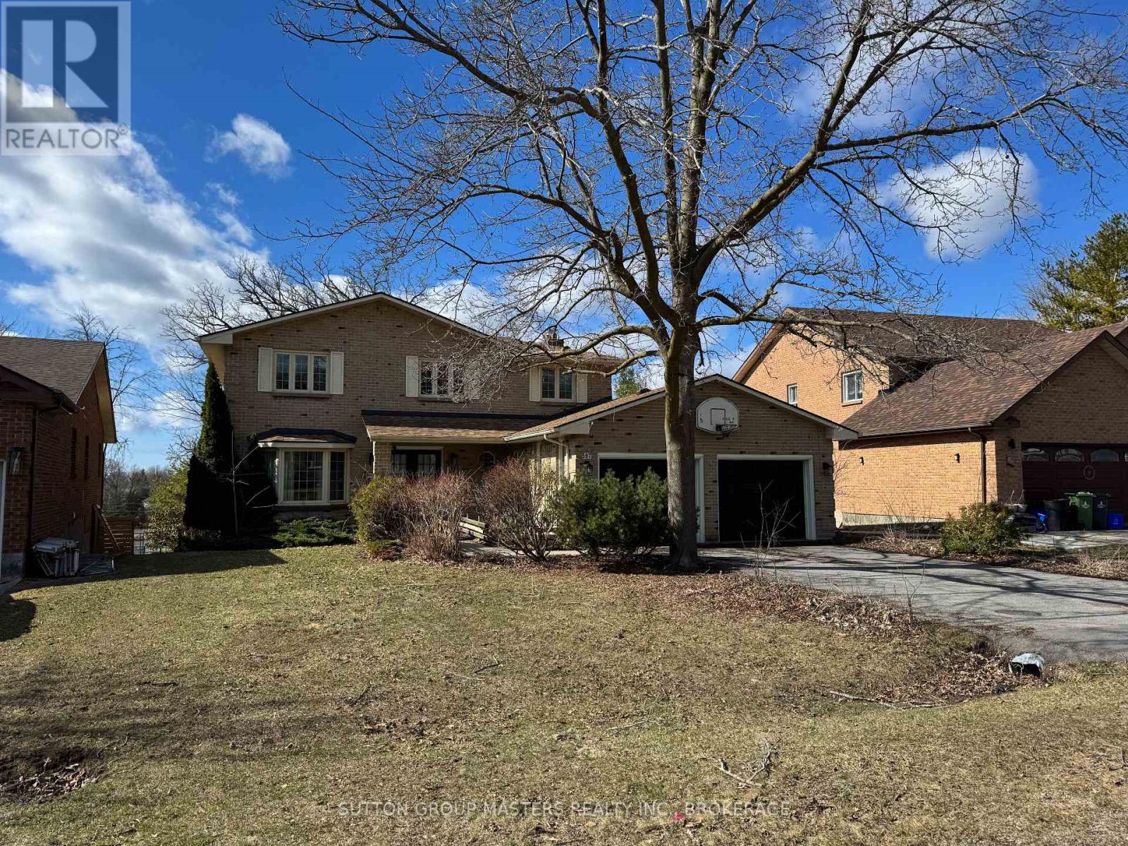 597 FOREST HILL DRIVE W