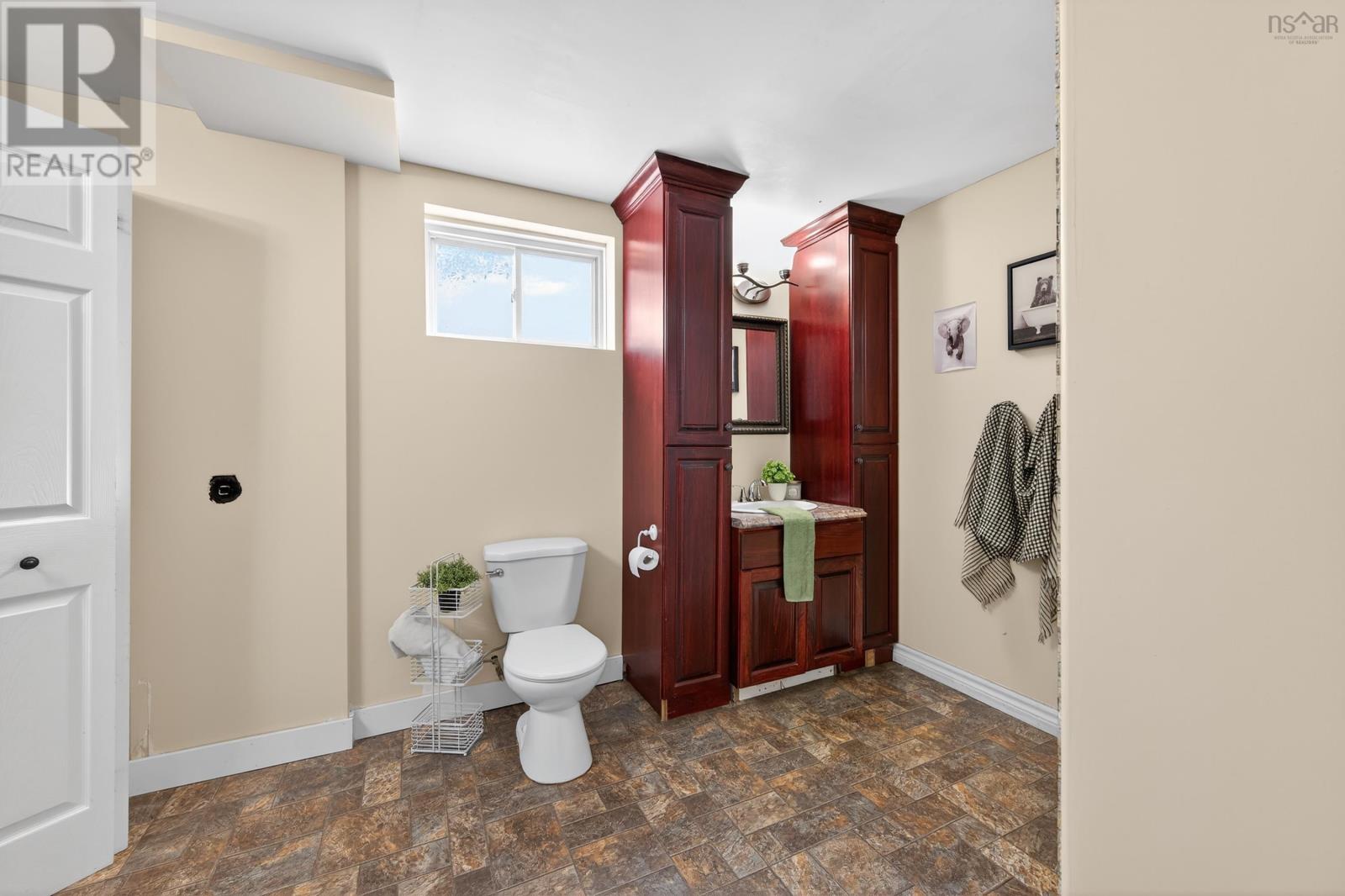 Property 46 of 49 of 53 Erinmore Drive