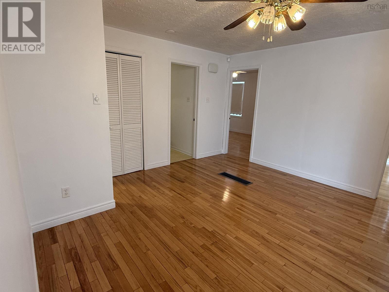 Property 9 of 21 of 50 Kaullback Street