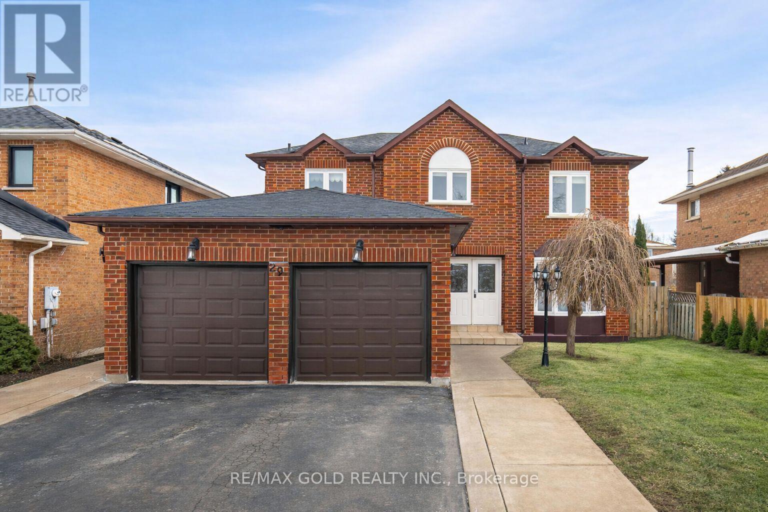 29 BRYDON CRESCENT - 1