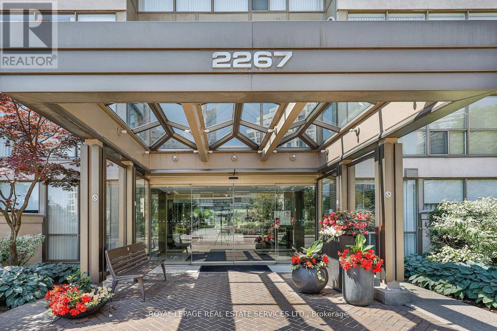 Listing photo of 707 - 2267 LAKE SHORE BOULEVARD W