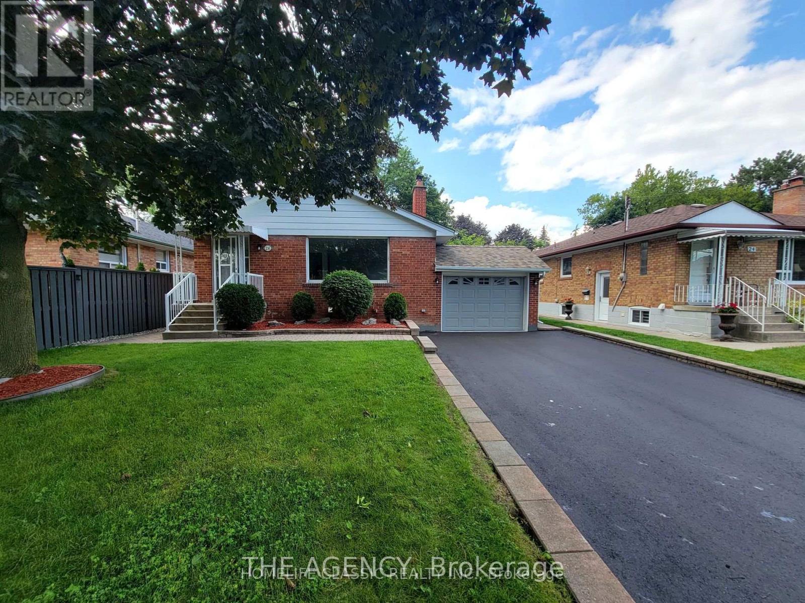 MAIN FLOOR - 26 BEAVERBROOK AVENUE