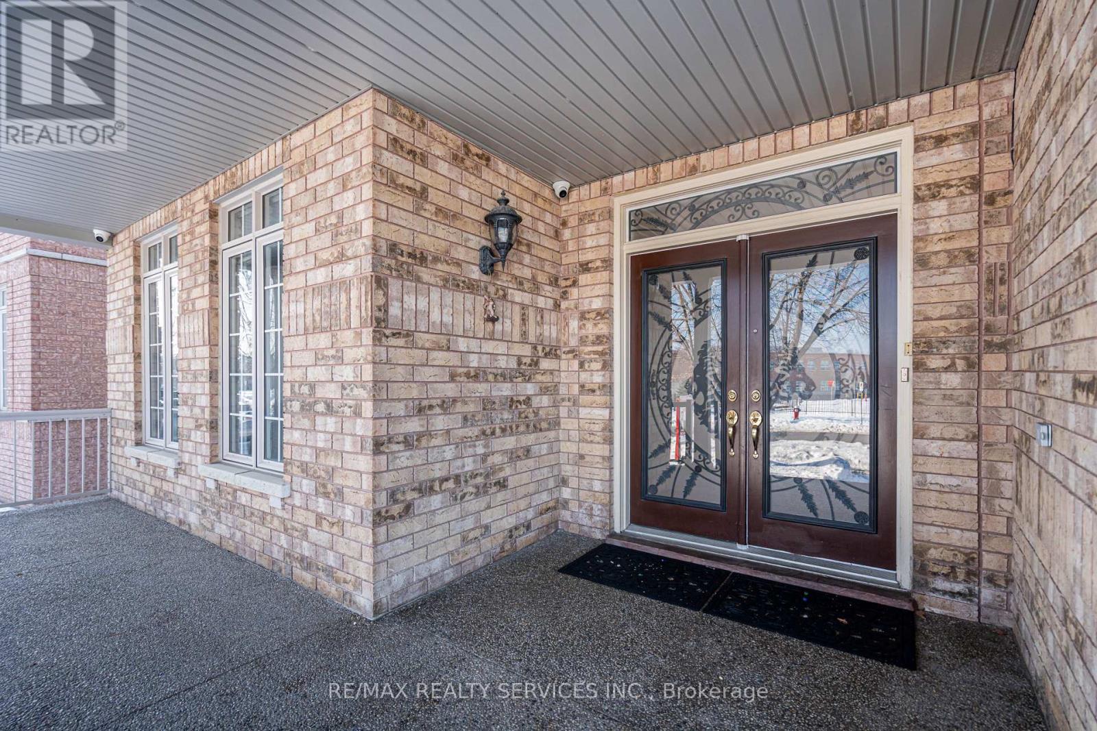 52 MOUNT ROYAL CIRCLE - 35
