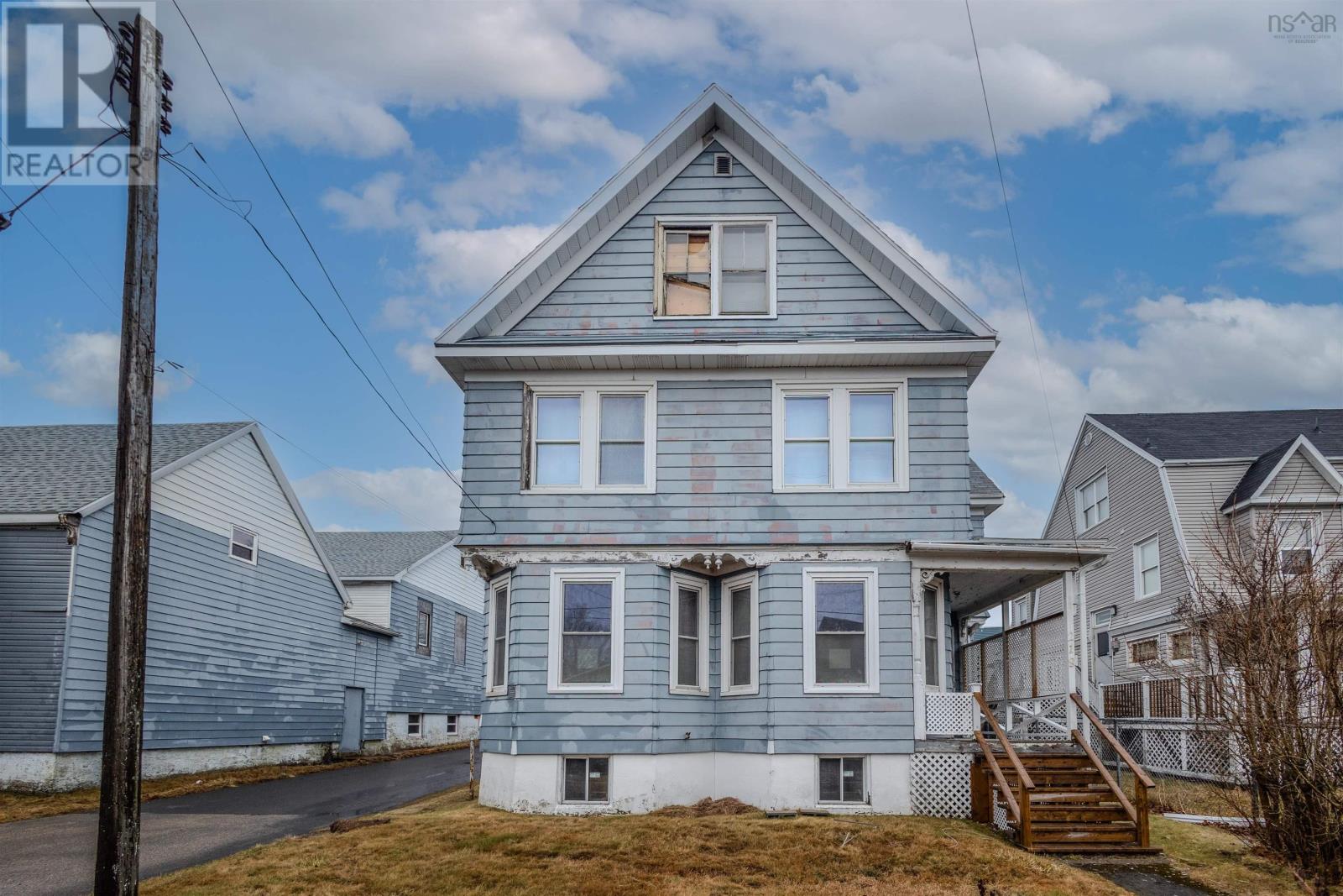 Property 10 of 47 of 218 york Street