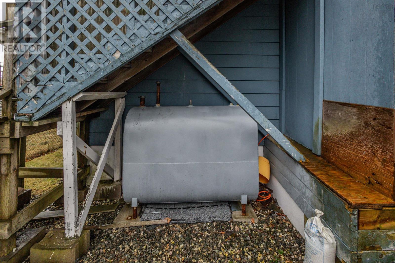 Property 12 of 47 of 218 york Street