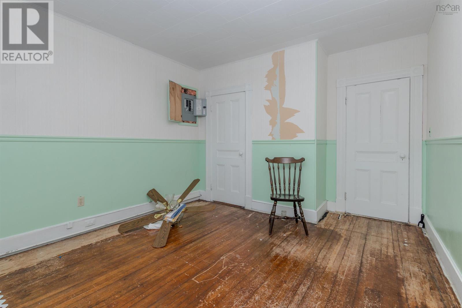 Property 35 of 47 of 218 york Street