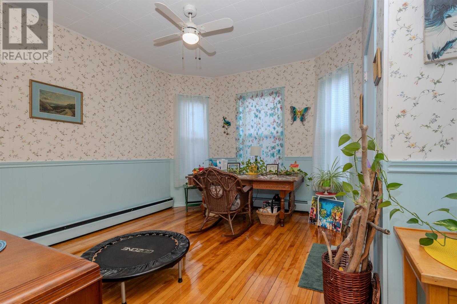 Property 21 of 47 of 218 york Street