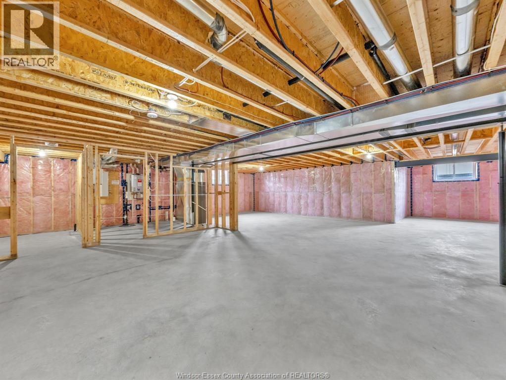 61 HILTON COURT - 36