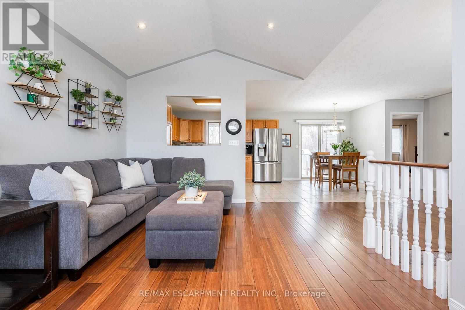 62 MISSION ROAD - 10