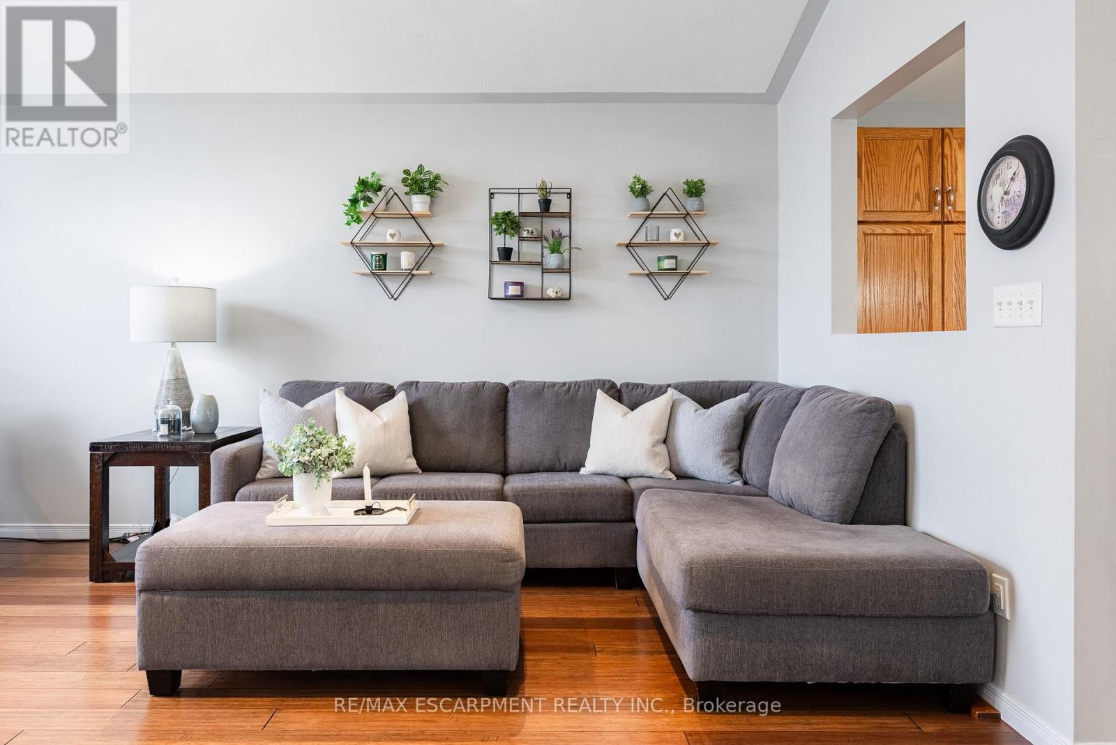 62 MISSION ROAD - 9