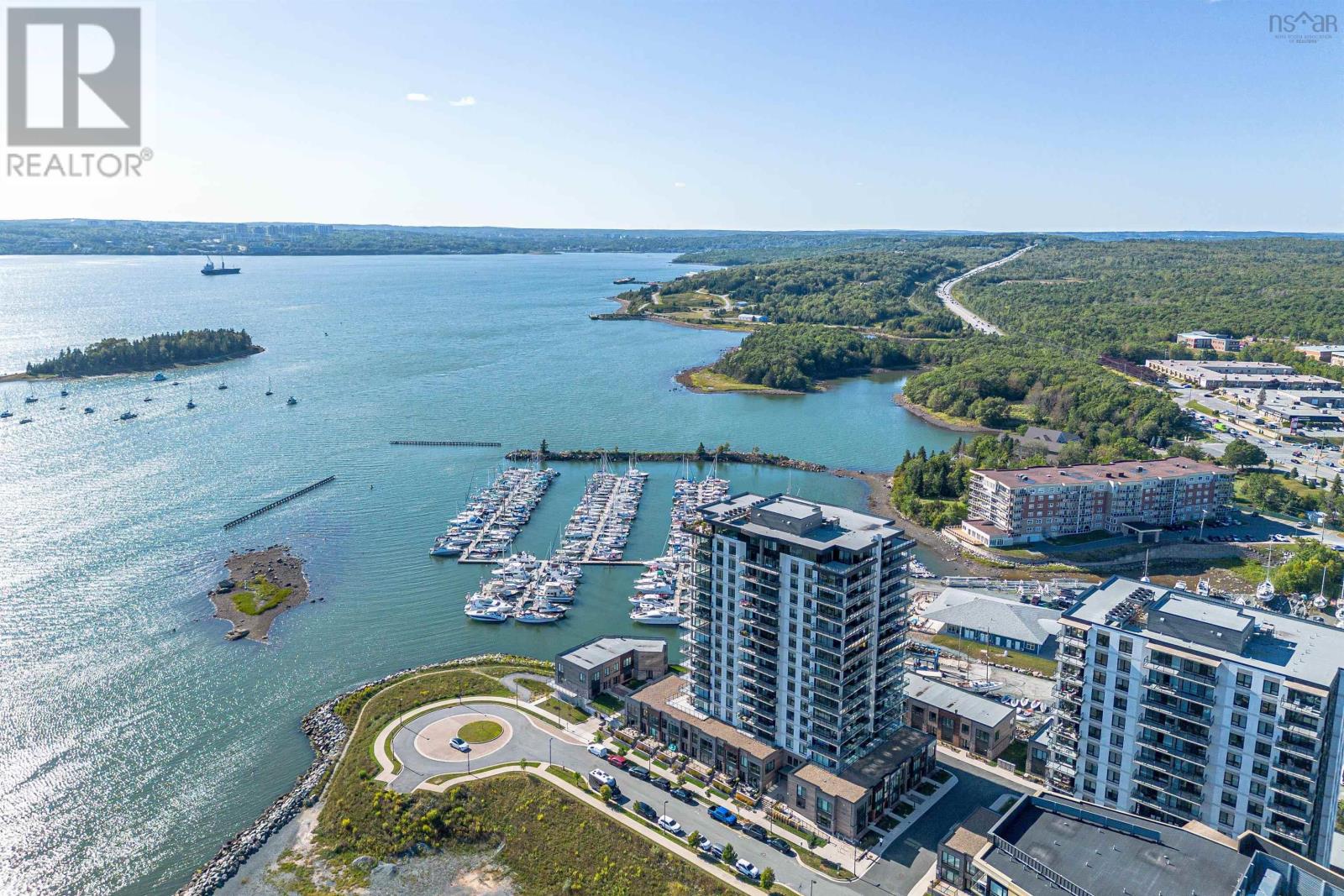 Property 3 of 37 of 406 72 Seapoint Road