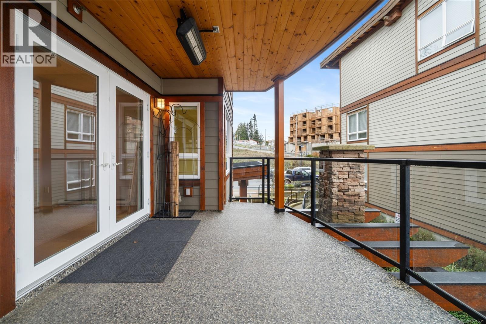 #202 6591 LINCROFT RD - 14