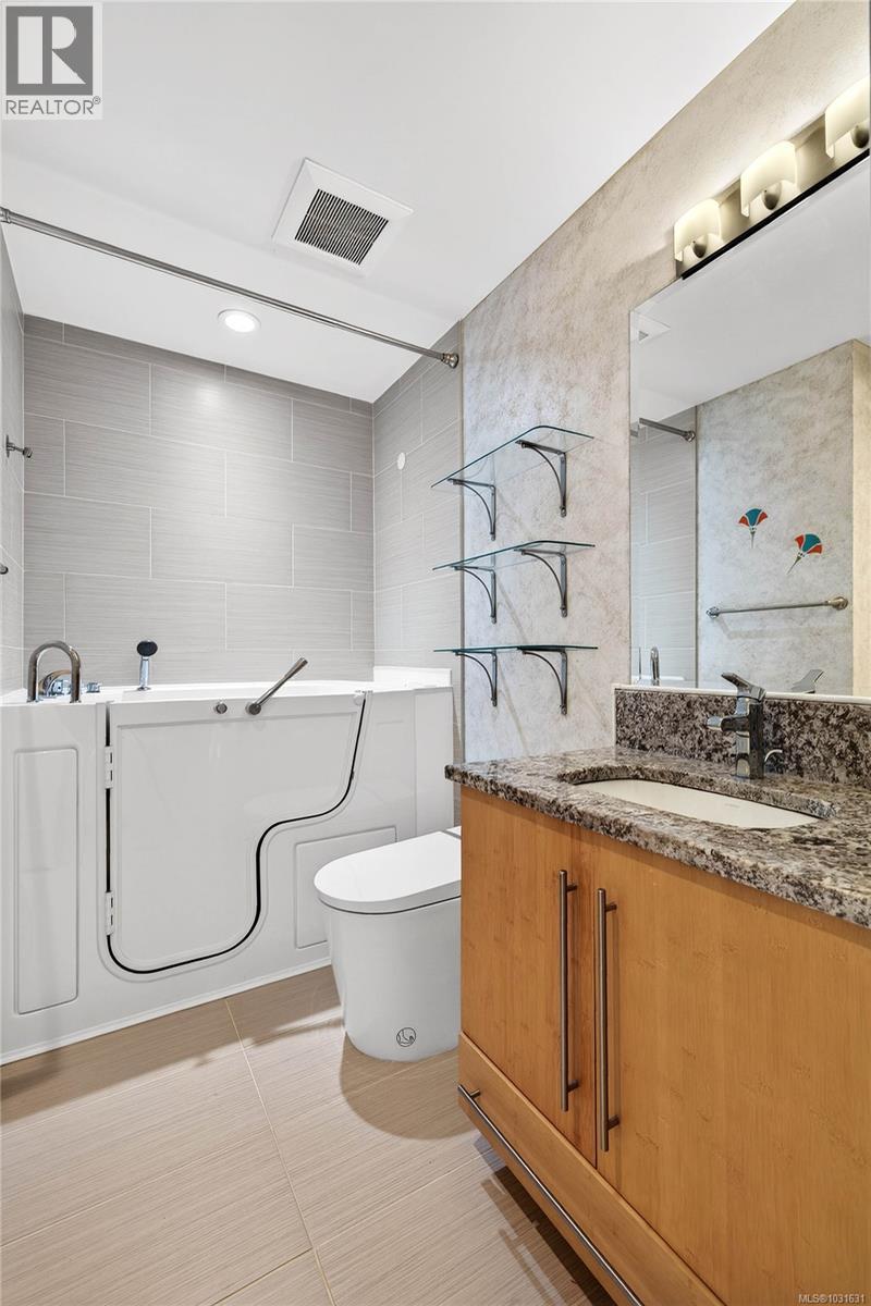 #202 6591 LINCROFT RD - 26