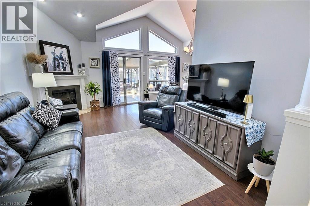 16 SULLIVAN Court, Cambridge, Ontario N1S5A4 - Photo 5