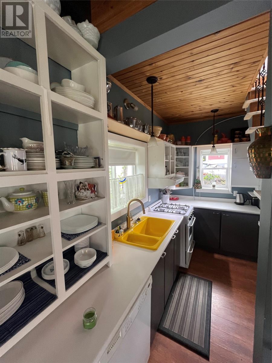 546 Bauline East Road - 34
