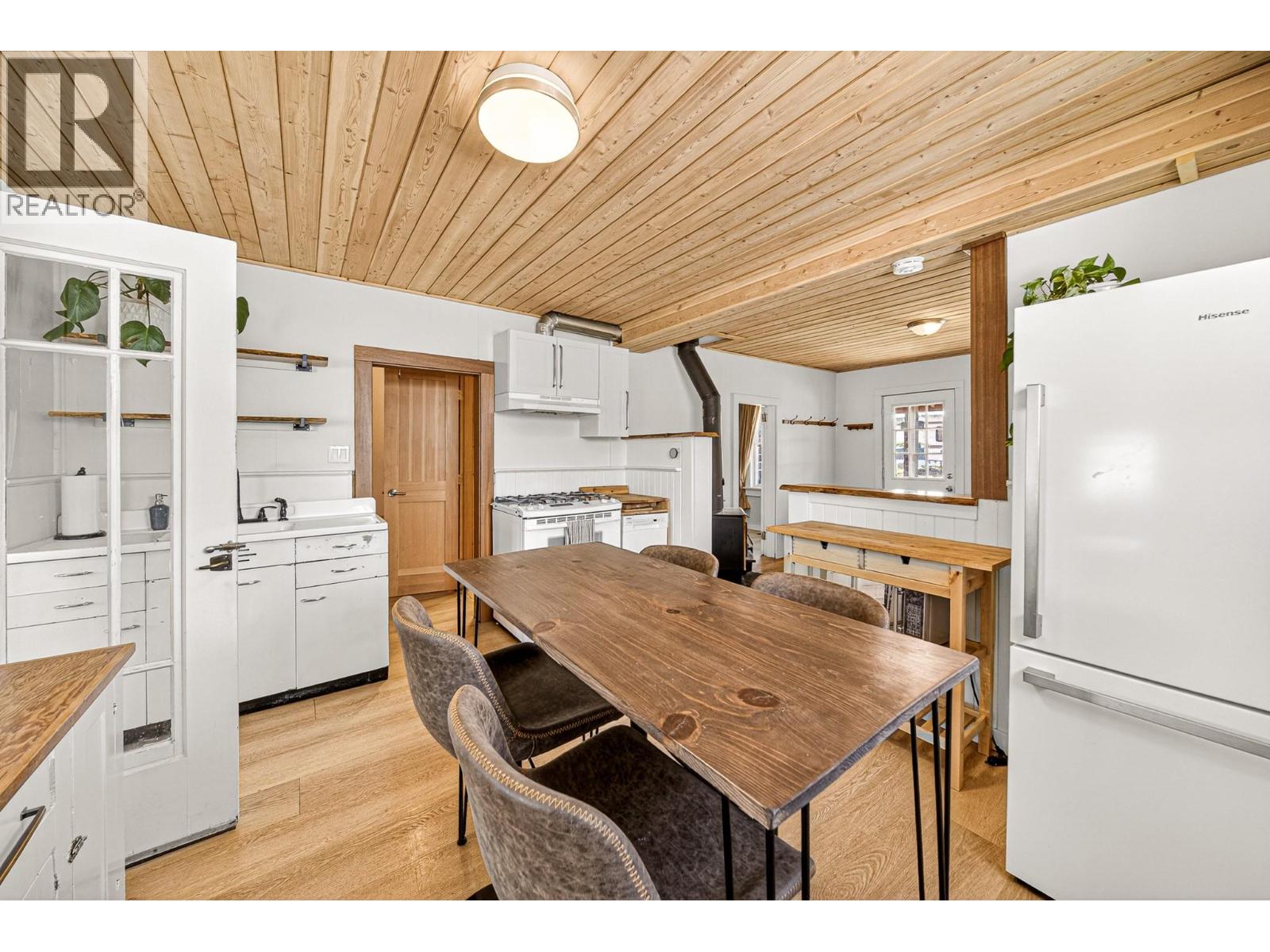 146 14TH STREET - 16