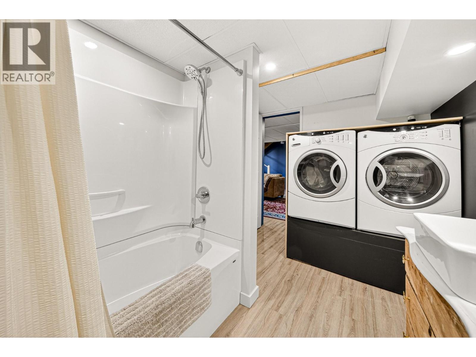 146 14TH STREET - 29