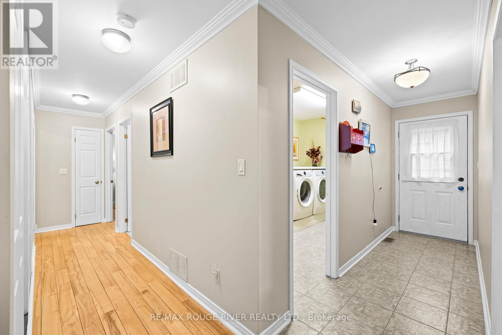 #14 10126 LONGSAULT ROAD - 19