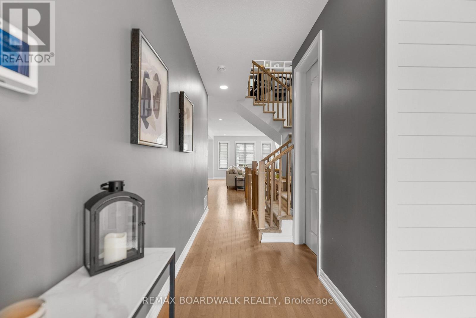 Looking from foyer into main floor