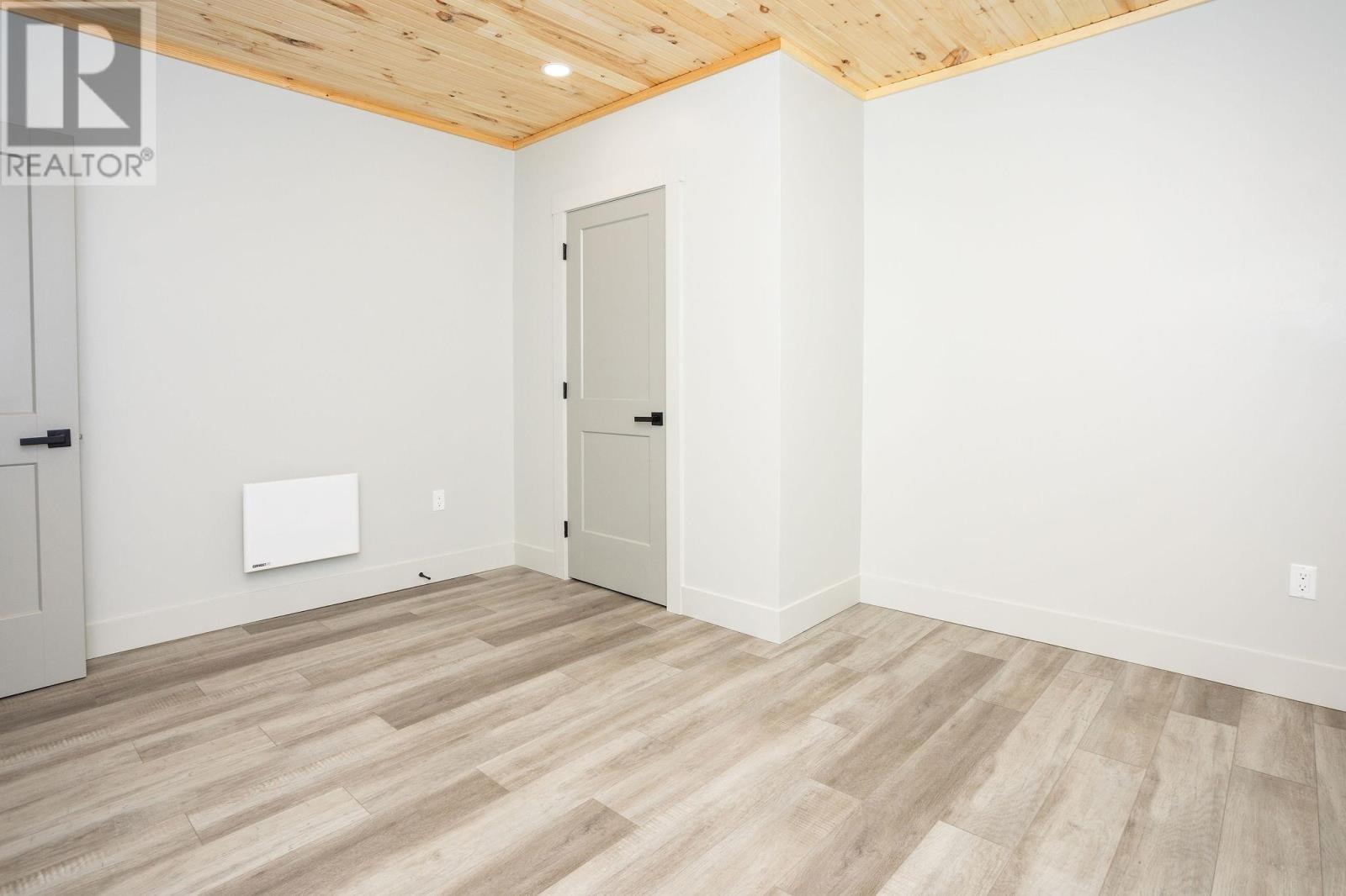 71A Woodleigh Drive - 19