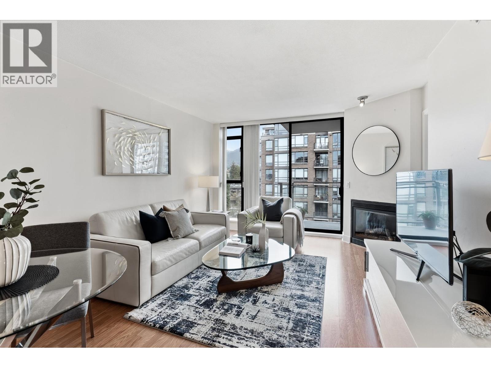 1104 175 W 1ST STREET