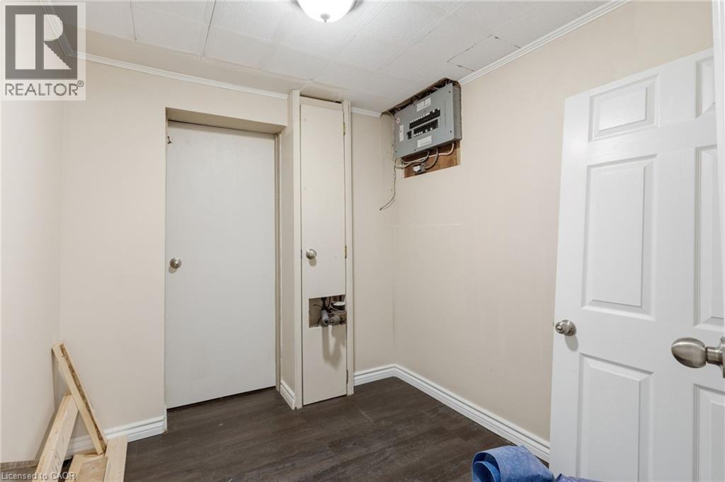 101 VICTOR BOULEVARD - 41