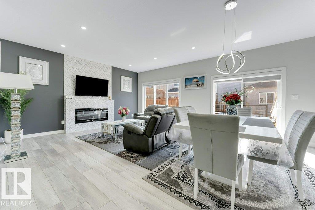 452 ROBERTS CR, Leduc