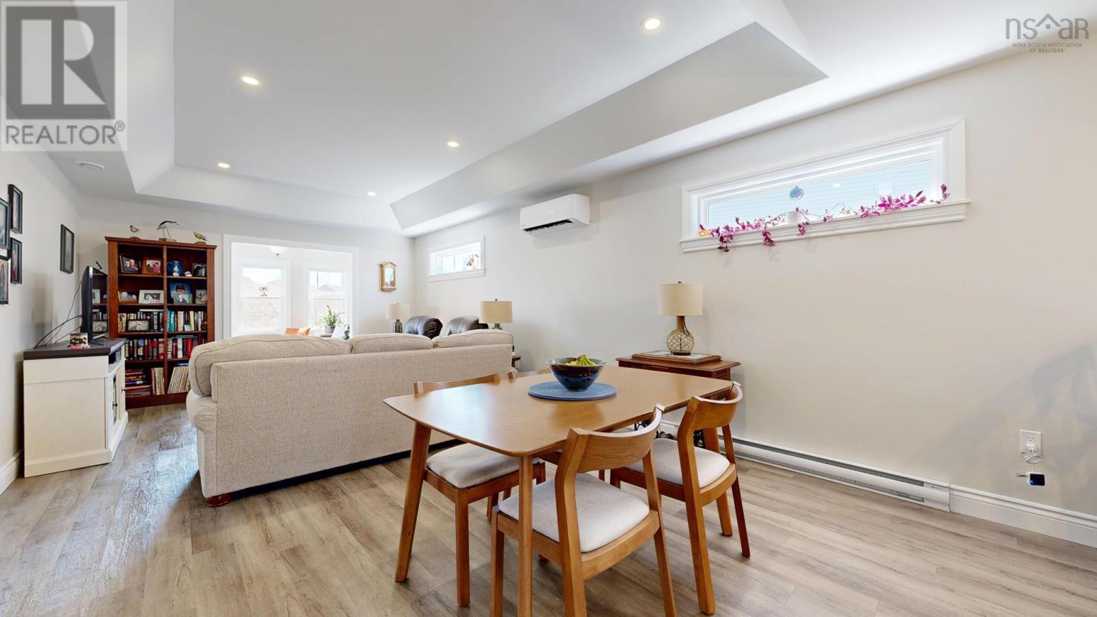 Property 22 of 49 of 83 Thistle Street