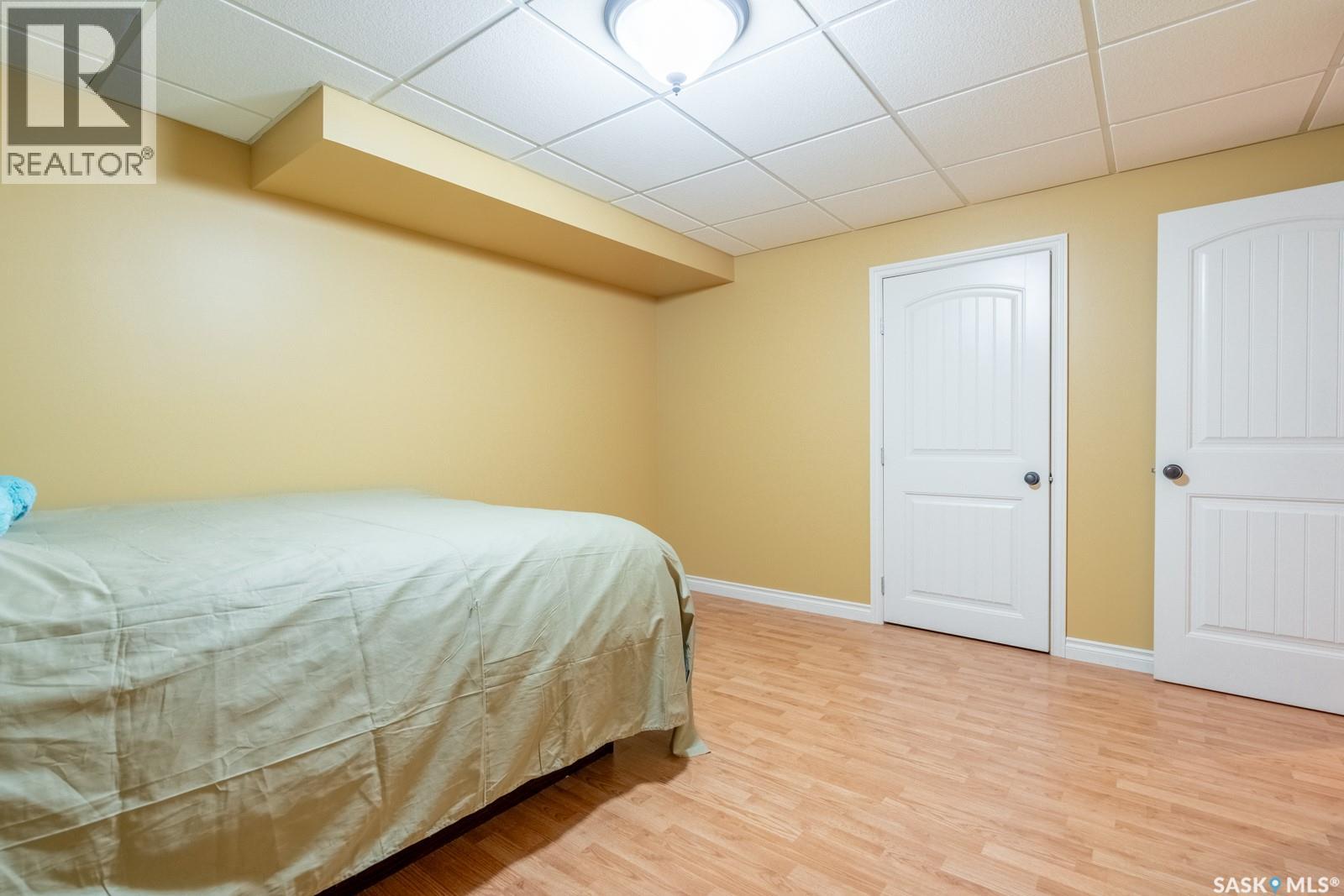 2514 BRODERICK ROAD - 33