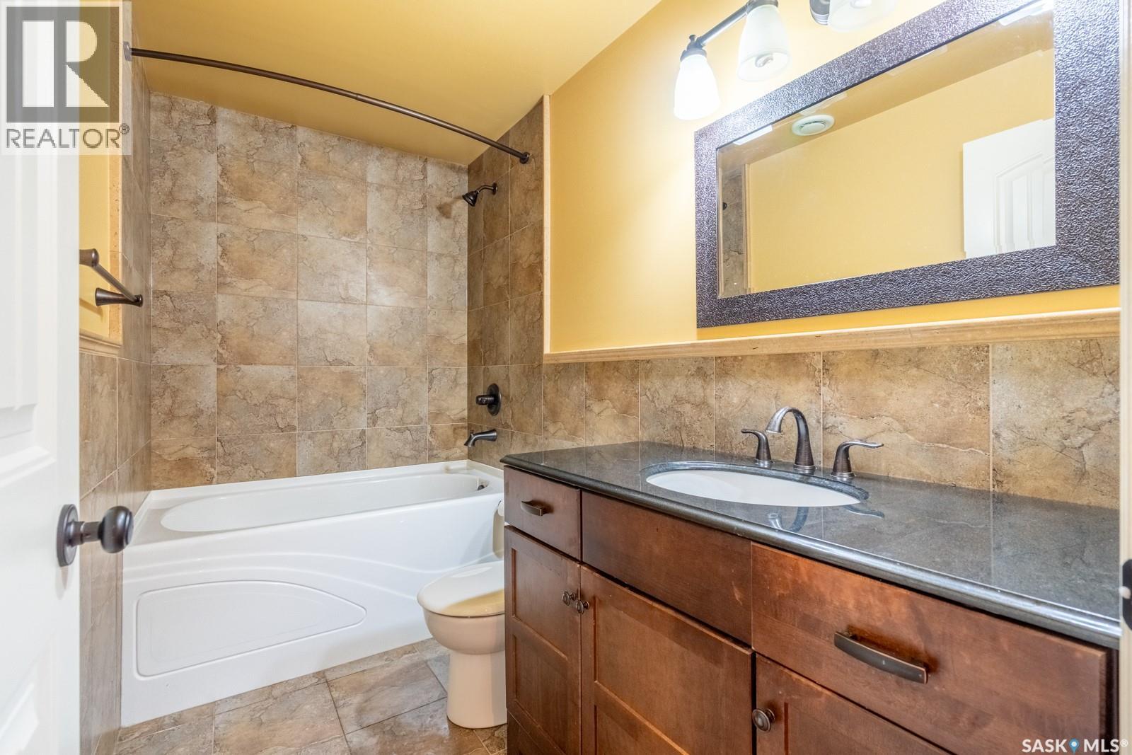 2514 BRODERICK ROAD - 34