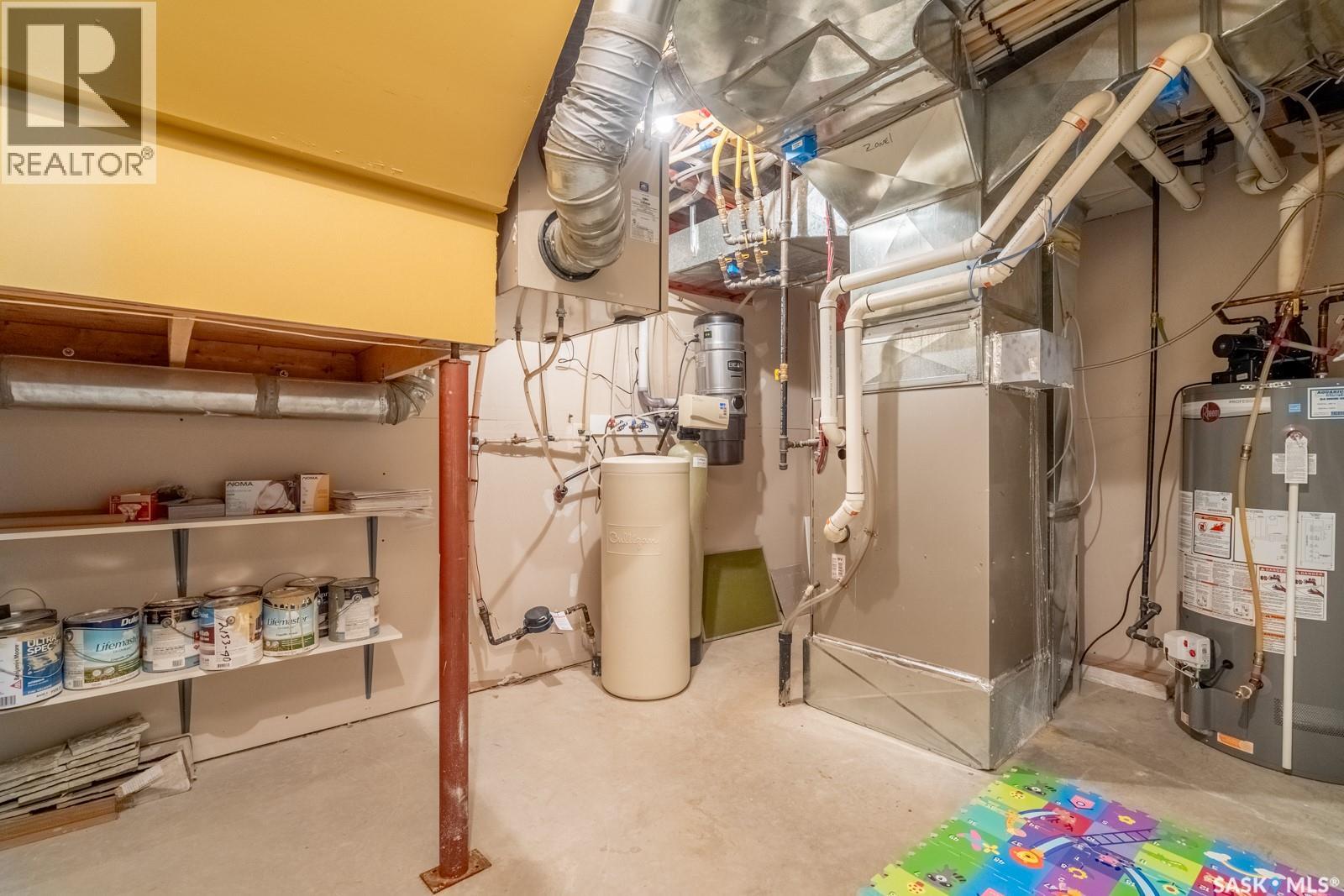 2514 BRODERICK ROAD - 35