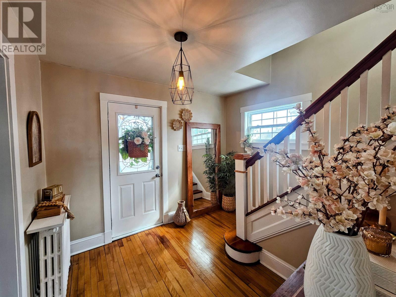 Property 17 of 38 of 815 Main Street